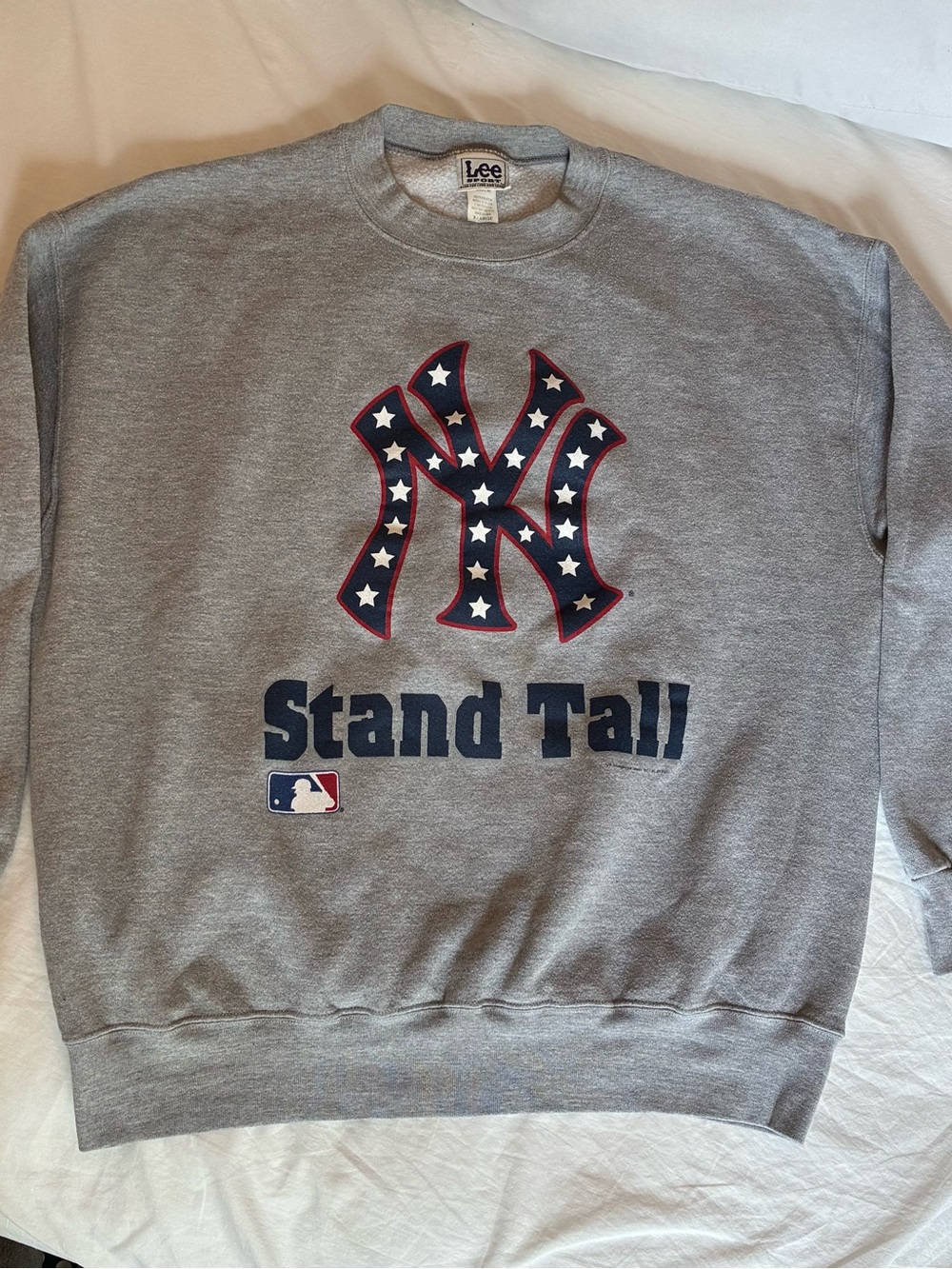 New York Yankees VINTAGE 2001 Gray Crewneck Sweatshirt “stand tall”